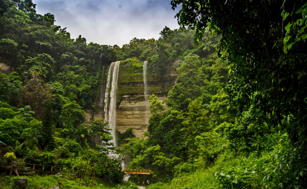 Shuvolong Waterfall